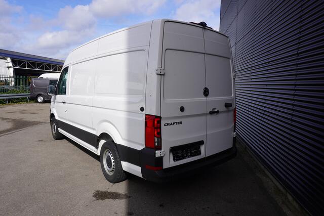 Volkswagen CRAFTER 180pk Automaat L3H3/L2H2 Apple carplay Camera Airco 3-zits