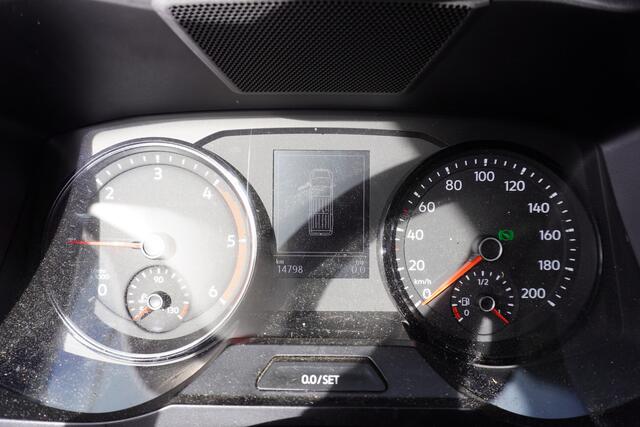 Volkswagen CRAFTER 180pk Automaat L3H3/L2H2 Apple carplay Camera Airco 3-zits