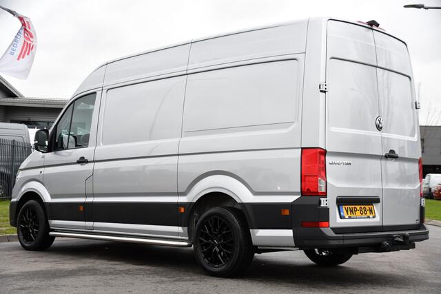 Volkswagen CRAFTER 35 2.0 TDI L3H3 Highline PB Edition Full Options! Adaptieve Cruise, Carplay, LED, Leder, Stoelwarming, Trekhaak, Multimedia, Uniek!