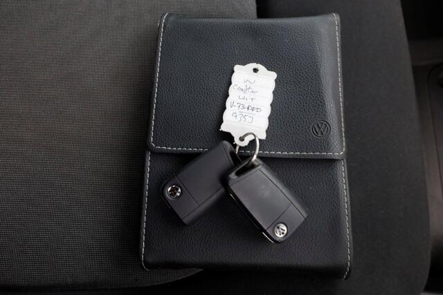 Volkswagen CRAFTER 35 2.0 TDI 140pk E6 L3H3 (L2H2) Airco/Navi/Imperiaal 11-2018