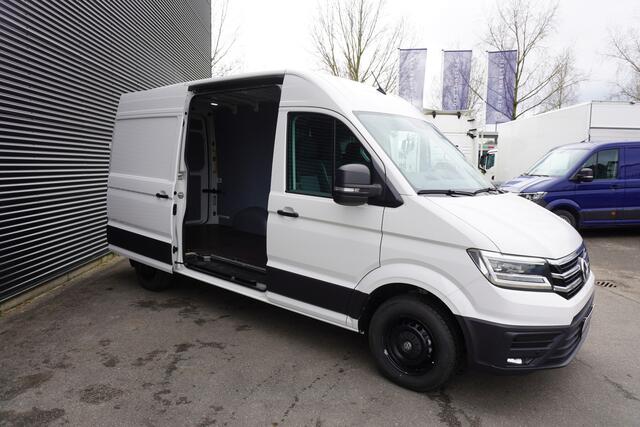 Volkswagen CRAFTER 180pk Automaat L3H3/L2H2 LED Cruise control Apple Carplay Parkeersensoren 3-Zits