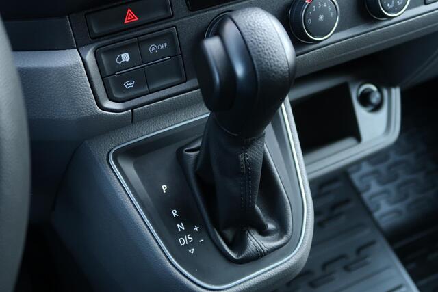 Volkswagen CRAFTER 35 2.0 TDI L3H2 AUT/ LED/ CAMERA/ ACC/ NAVI/ CLIMA/ TREKHAAK