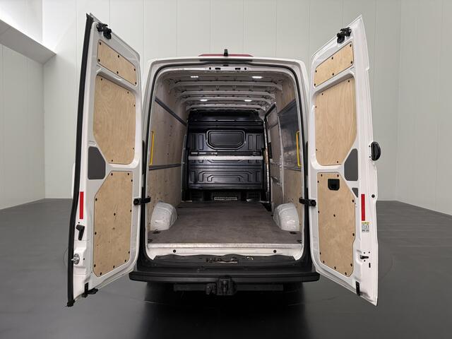 Volkswagen CRAFTER 2.0TDi 177PK Automaat 4 Motion | 4x4 | Led | Navigatie | Camera | Airco | Cruise | Trekhaak 3000Kg
