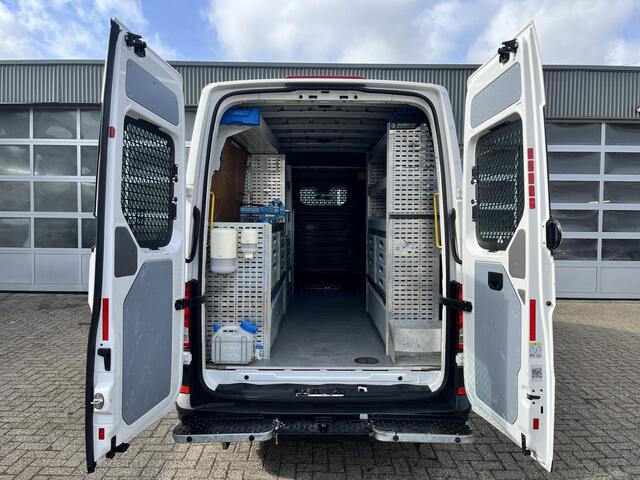 Volkswagen CRAFTER 35 2.0 TDI L3H3 Werkplaats inrichting Kast Inrichting Servicewagen Omvormer Standkachel Airco Cruise controle Werkplaats Lang hoog Sortimo inrichting 1e eigenaar Dealer onderhouden Euro 6 Bpm vrij voor parti
