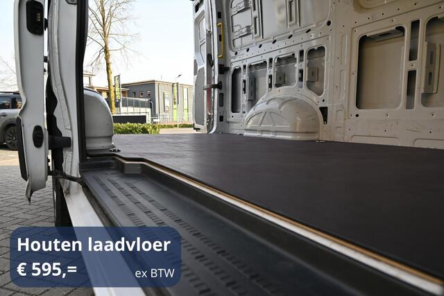 Volkswagen CRAFTER 2.0 TDI L3H3 140PK | CarPlay | Cam | 270gr deuren