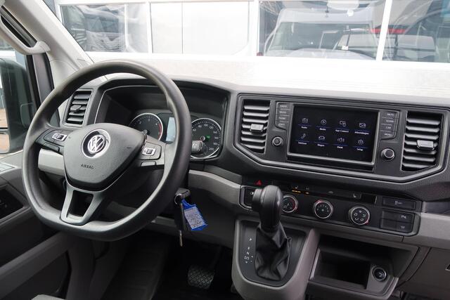 Volkswagen CRAFTER 35 2.0 TDI L3H3 AUT/ LED/ CAMERA/ ACC/ MASSAGE/ AIRCO/ TREKHAAK