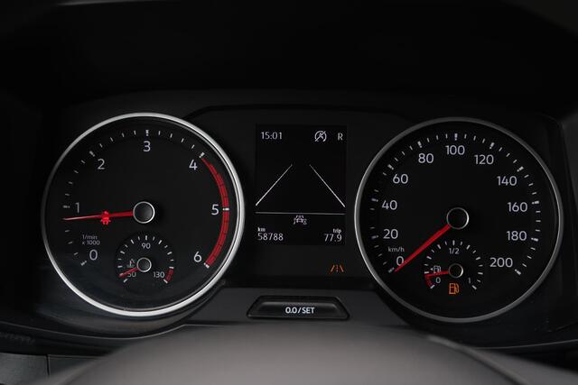 Volkswagen CRAFTER 35 2.0 TDI L3H3 AUT/ LED/ CAMERA/ ACC/ MASSAGE/ AIRCO/ TREKHAAK