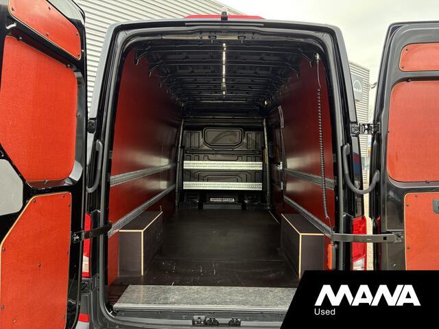 Volkswagen CRAFTER 35 2.0 TDI L4H3 Highline Laadklep Automaat Camera Airco Cruise Vooruitverwarming Carplay
