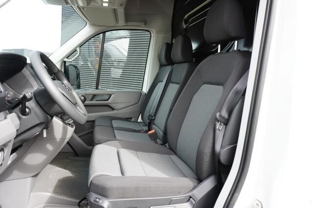 Volkswagen CRAFTER 35 177pk L4H3/L3H2 LED Apple Carplay Parkeersensoren Camera 3-Zits Multifunctioneel stuurwiel