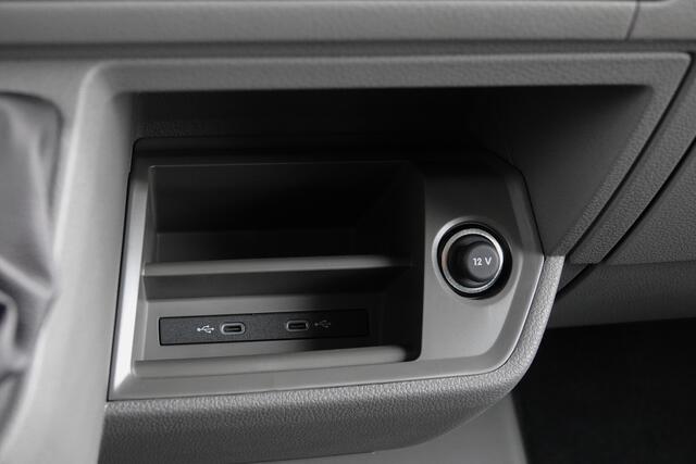 Volkswagen CRAFTER Bakauto | 2.0Tdi 163Pk | L3 | Dubbele cabine | 7-Persoons | 35 | 3.500Kg trekgwicht | Open Laadbak | Achteruitrijcamera | Trekhaak