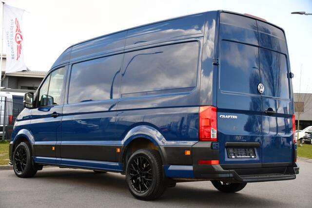 Volkswagen CRAFTER 35 2.0 TDI L3H3 PB Edition Cruise, Carplay, LED, 140pk, Automaat, Multimedia, Geveerde stoel, Sensoren, Uniek!