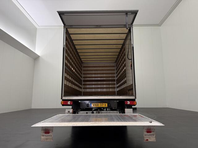 Volkswagen CRAFTER 2.0TDI 177PK Automaat Bakwagen | Laadklep | 3500Kg Trekhaak | Navigatie | Airco | Cruise | 3-Zits