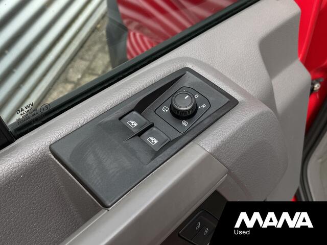 Volkswagen CRAFTER 35 2.0TDI 177PK L3H3 Highline Automaat Trekhaak Carplay Camera Vooruitverwarming
