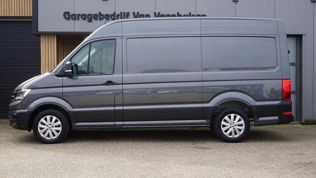Volkswagen CRAFTER 35 2.0 TDI 140pk DSG Highline 3-Zits L3H3 LED Geveerde Stoel 17inch LM Adaptive Cruise *NL auto* 1e Eigenaar 86507km!