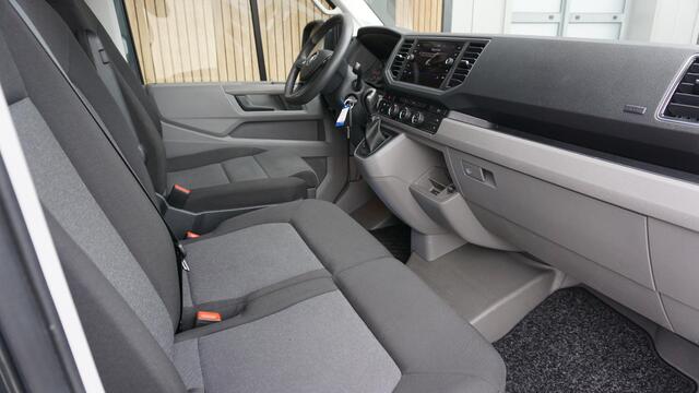 Volkswagen CRAFTER 35 2.0 TDI 140pk DSG Highline 3-Zits L3H3 LED Geveerde Stoel 17inch LM Adaptive Cruise *NL auto* 1e Eigenaar 86507km!