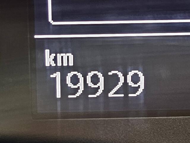 Volkswagen CRAFTER 35 2.0 TDI L3H3 Airco Camera Carplay Euro6 3 Zits 140 PK!