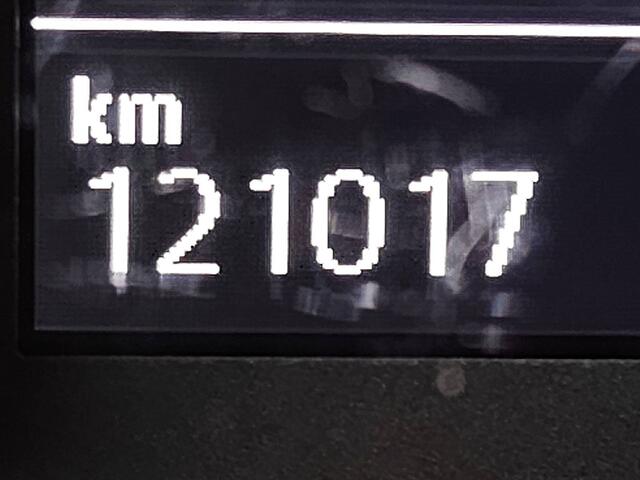 Volkswagen CRAFTER 35 2.0 TDI L3H3 140Pk Automaat Trekhaak Camera CarPlay Euro6!