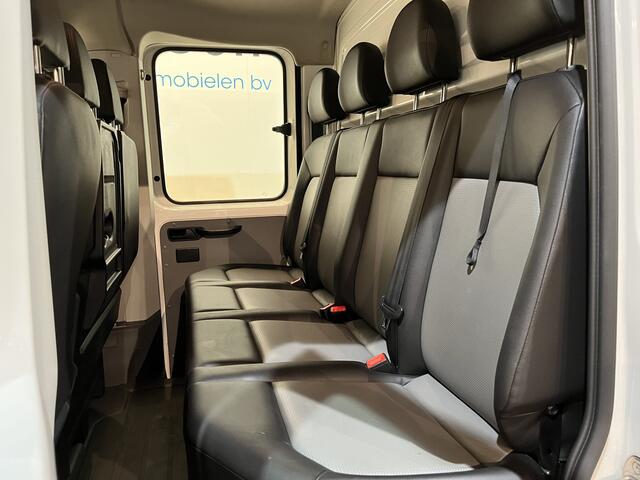 Volkswagen CRAFTER 35 2.0 TDI L4 DC Dubbel Cabine RWD 140 PK Open Laadbak / Euro 6 / Trekhaak 3.000 KG / Airco / Camera / CarPlay / Navigatie