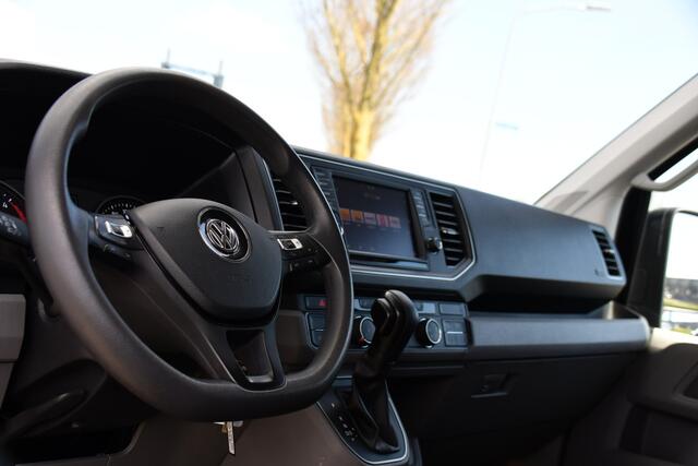 Volkswagen CRAFTER 35 2.0 TDI L3H2 DC Highline Black Edition Adaptieve Cruise, Camera, Carplay, LED, Automaat, 177pk, Stoelverwarming, Uniek!