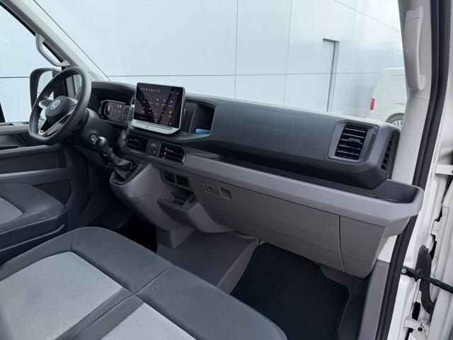 Volkswagen CRAFTER 2.0 TDI 140PK Nieuw Model! L3H3 Virtual Cockpit Climate Control Camera Parkeersensoren voor achter APK 9-2027