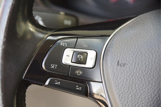 Volkswagen CRAFTER 35 2.0 TDI L3H3 177PK AUT. LED, TREKHAAK, GEV. ERGO ACTIVE STOEL, ADAPT. CRUISE, STOELVERWARMING, STUUR VERWARMING, STANDKACHEL, LEDER STUUR