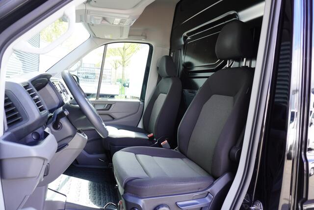 Volkswagen CRAFTER 180pk Automaat L4H3/L3H2 Apple Carplay Camera Parkeersensoren Cruise control Stoelverwarming