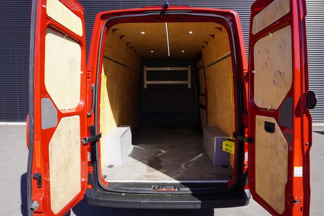 Volkswagen CRAFTER 35 180pk L4H3/L3H2 Apple carplay Camera LED Cruise control Airco Massagefunctie bestuurdersstoel