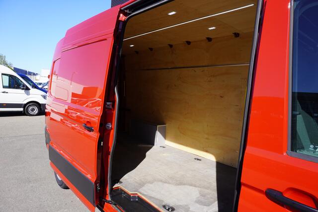 Volkswagen CRAFTER 35 180pk L4H3/L3H2 Apple carplay Camera LED Cruise control Airco Massagefunctie bestuurdersstoel