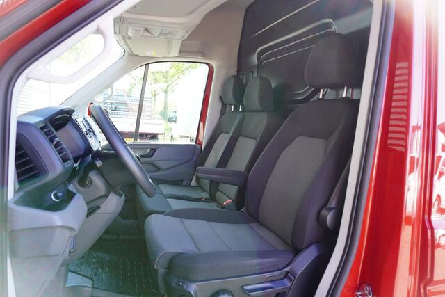 Volkswagen CRAFTER 35 180pk L4H3/L3H2 Apple carplay Camera LED Cruise control Airco Massagefunctie bestuurdersstoel