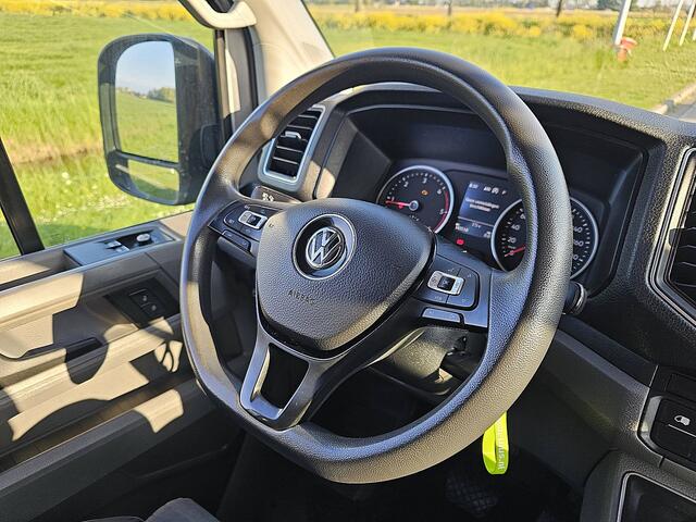 Volkswagen CRAFTER 35 2.0 TDI L3H3 (L2H2) LED Automaat 177Pk Euro6 3-Zits + Comfort Stoel Navi Camera 177Pk Euro6 Trekhaak !