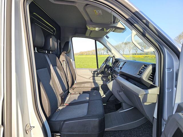 Volkswagen CRAFTER 35 2.0 TDI L3H3 (L2H2) LED Automaat 177Pk Euro6 3-Zits + Comfort Stoel Navi Camera 177Pk Euro6 Trekhaak !