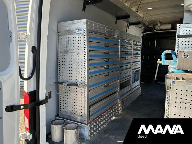 Volkswagen CRAFTER 50 / 3500kg 2.0 TDI 177PK L4H4 DL Automaat 3,5T trekgewicht WERKPLAATS LED Cruise Navi Trekhaak Voorruitverwarming