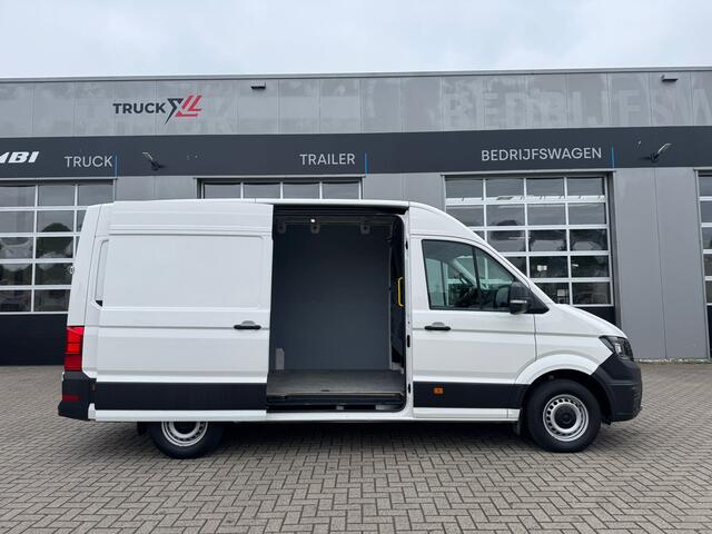 Volkswagen CRAFTER 35 2.0 TDI L3H3 > Trekhaak/P sensoren/Navigatie