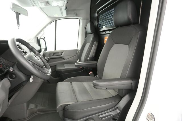 Volkswagen CRAFTER 2.0 TDI 140PK L3H3 | Laadklep | Airco | Cruise | Camera | Carplay | Parkeersens.