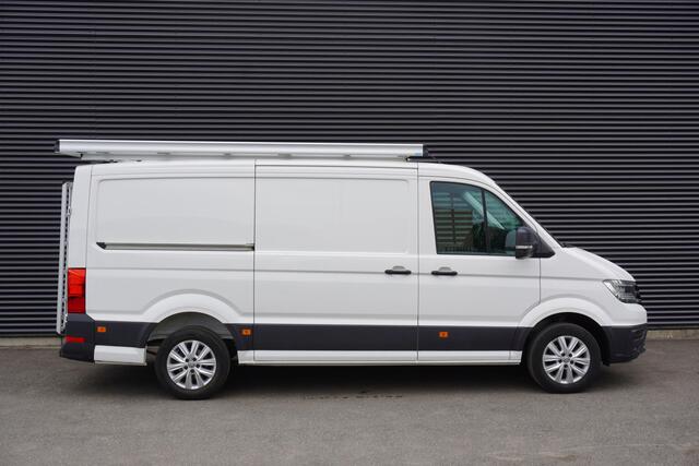 Volkswagen CRAFTER 35 140pk Automaat L3H2/L2H1 LED Apple Carplay Camera 17" Velgen Imperiaal Parkeersensoren