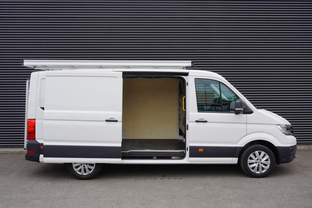 Volkswagen CRAFTER 35 140pk Automaat L3H2/L2H1 LED Apple Carplay Camera 17" Velgen Imperiaal Parkeersensoren