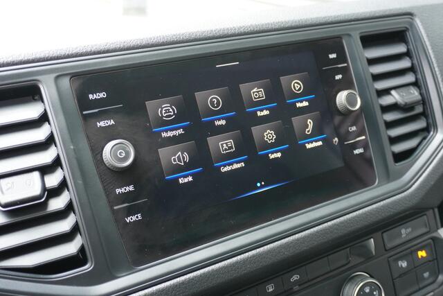 Volkswagen CRAFTER 177pk L3H3/L2H2 Trekhaak Apple Carplay Navigatie Camera Parkeersensoren Cruise control