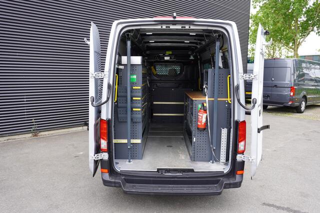 Volkswagen CRAFTER 140pk L3H3/L2H2 Kraan Hijskraan Werkplaats inrichting LED Camera Navigatie Apple Carplay