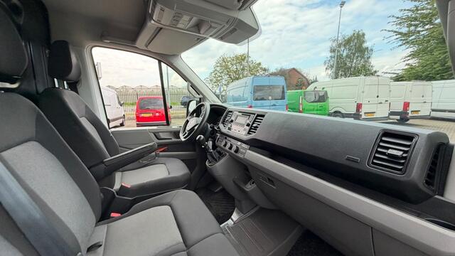 Volkswagen CRAFTER 2.0 TDI 75KW 102PK L3H2 EURO 6 AIRCO/ CRUISE CONTROL/ BIJRIJDERSBANK/ 100% DEALERONDERHOUDEN