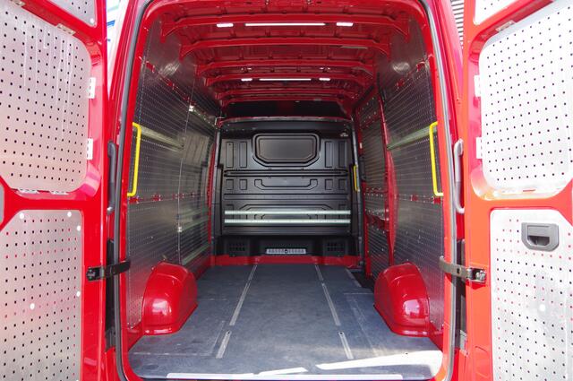 Volkswagen CRAFTER 35 2.0 TDI L3H3 177PK AUT. LED, GEV. ERGO COMFORT STOEL, STOELVERWARMING, CLIMA, VOORRUIT VERWARMING, CRUISE, MF STUURWIEL, NAVI