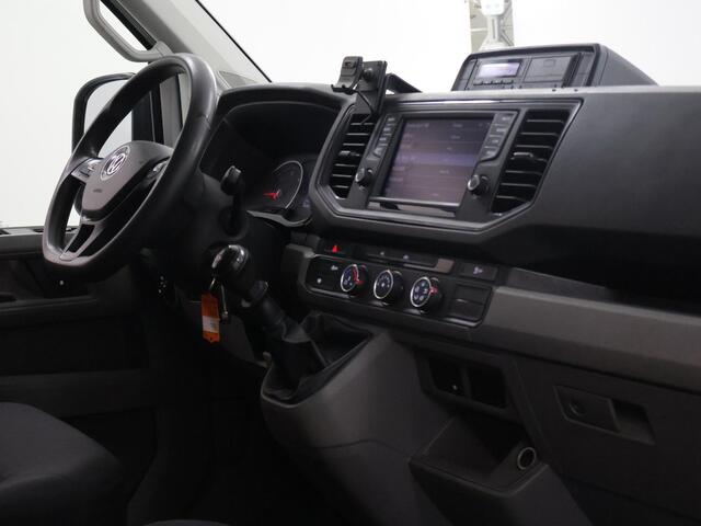 Volkswagen CRAFTER 50 | DC | 177 PK | BE Trekker | Tachograaf | BE-Trekker | Airco | Trekhaak 3500 KG. | 3-zits | Inrichting laadruimte | Koppelschotel |