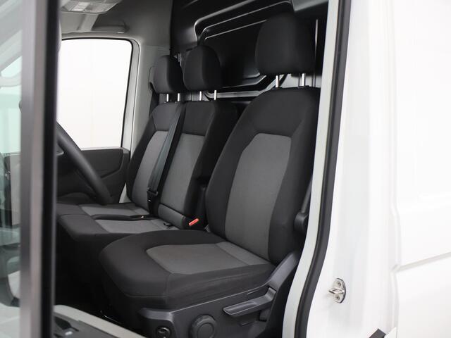 Volkswagen CRAFTER 30 | 2.0 TDI | 177 PK | L3H3 | HIGHLINE | LAADKLEP LM VELGEN | APPLE CARPLAY EN ANDROID AUTO | AIRCO | CRUISE CONTROL | VOORRUITVERWARMING | TREKHAAK | 3-ZITS | PARKEERCAMERA | SNEL LEVERBAAR