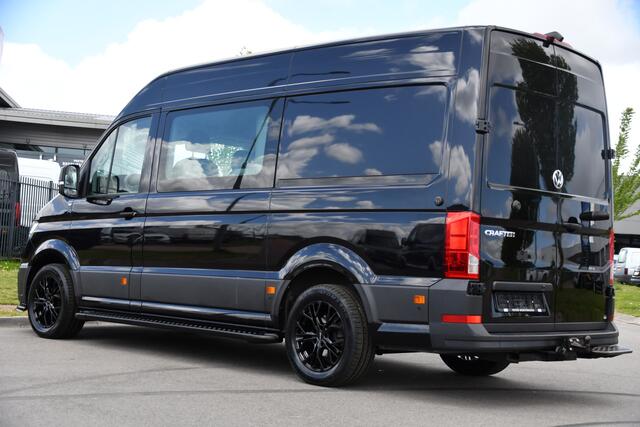 Volkswagen CRAFTER 35 2.0 TDI L3H3 DC Black Edition Adaptieve Cruise, Camera, Carplay, 177pk, LED, Automaat, Clima, Stoelverwarming, Trekhaak, Dodehoek, Uniek!