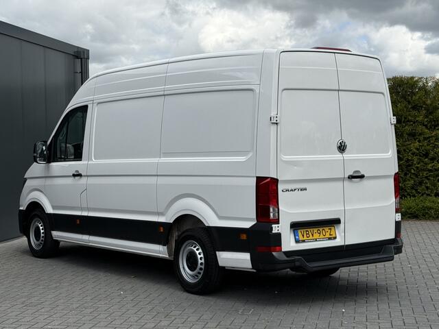 Volkswagen CRAFTER 2.0 TDI 141 PK / L3H3 / 1e EIGENAAR / ZEER NETJES !! / AIRCO / CRUISE / ERGO GEVEERDE STOEL