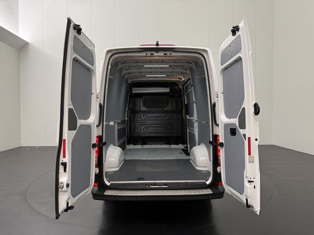 Volkswagen CRAFTER 2.0TDI 140PK DSG Automaat L3H3 | Navigatie | Camera | Airco | Cruise