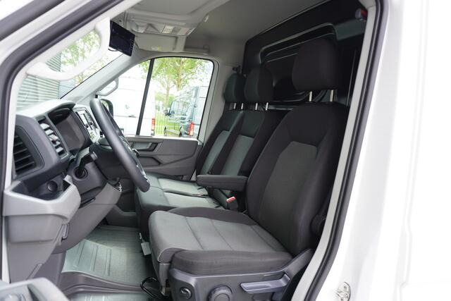 Volkswagen CRAFTER 140pk L4H3 360°Camera Trekhaak Apple Carplay Werkplaats inrichting Airco Iperiaal + Trap Cruise control