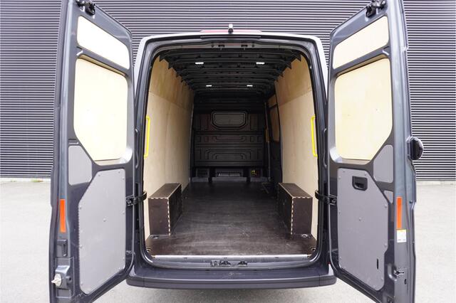 Volkswagen CRAFTER 35 180 pk L4H3/L3H2 LED Apple Carplay Camera Cruise control garantie tot 2029 Airco Stoelmassage