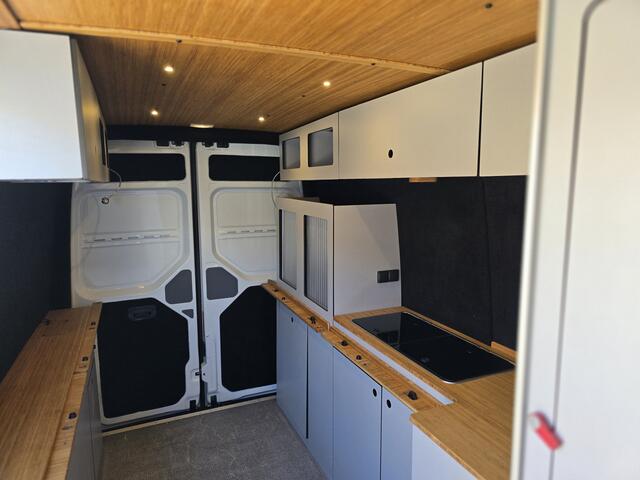 Volkswagen CRAFTER 30 2.0 TDI L3H2 Multifunctionele Inrichting, met zonnepanelen camper met -motor/fiets vervoer