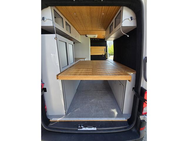 Volkswagen CRAFTER 30 2.0 TDI L3H2 Multifunctionele Inrichting, met zonnepanelen camper met -motor/fiets vervoer