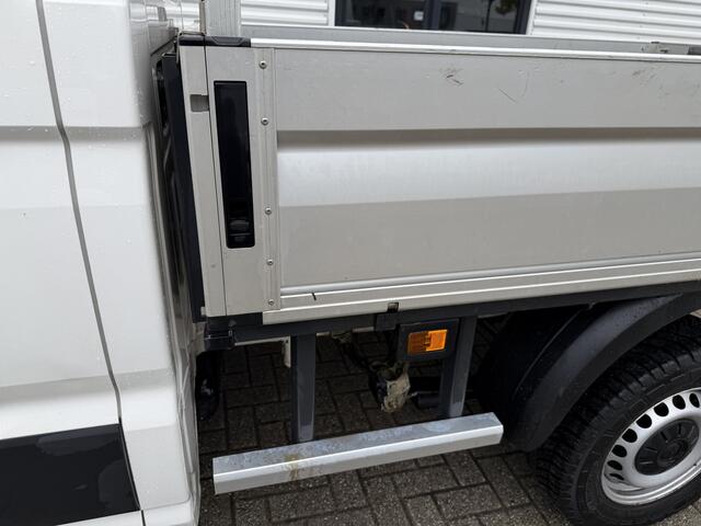 Volkswagen CRAFTER 35 2.0 TDI 177pk L3 EL DC 6 persoons Comfortline / RWD achterwielaandrijving / euro 6 / lease vanaf ¤ / trekhaak 3500kg / camera / bpm vrij / vaste prijs rijklaar ¤ 23.950 ex btw